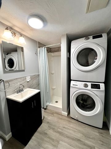 572 Main Street B, Watertown, MA 02472