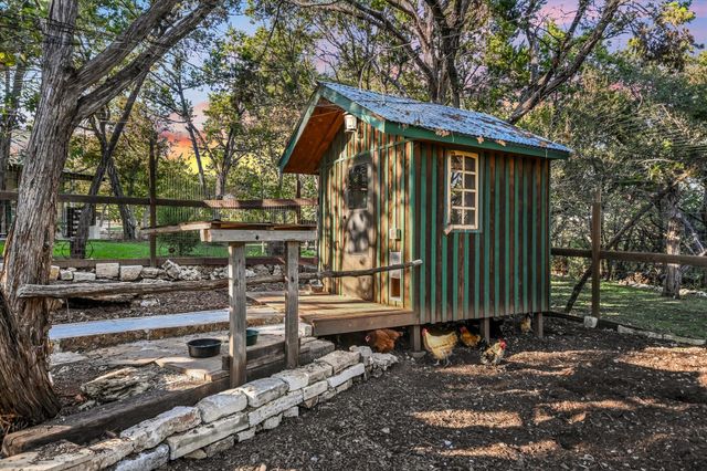 601 Crystal Creek DR, Austin, TX 78746