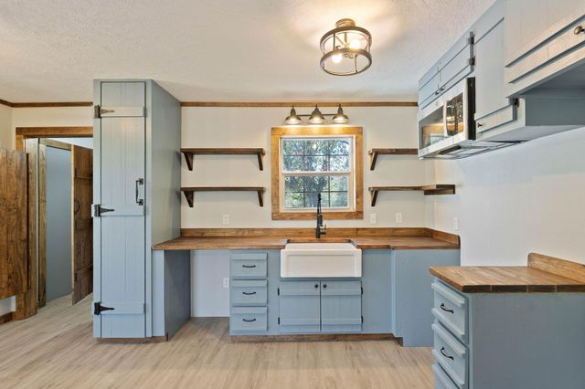 13 Merlin Spur, Huntsville, TX 77320