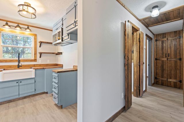 13 Merlin Spur, Huntsville, TX 77320