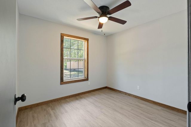 13 Merlin Spur, Huntsville, TX 77320