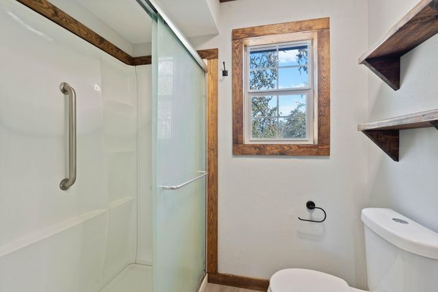 13 Merlin Spur, Huntsville, TX 77320