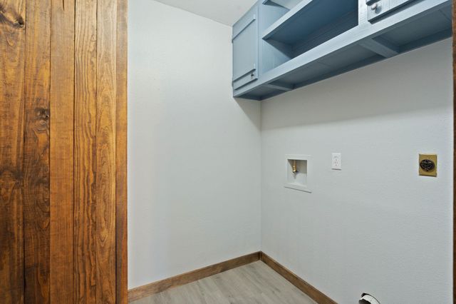 13 Merlin Spur, Huntsville, TX 77320