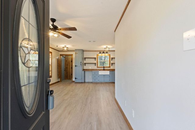 13 Merlin Spur, Huntsville, TX 77320