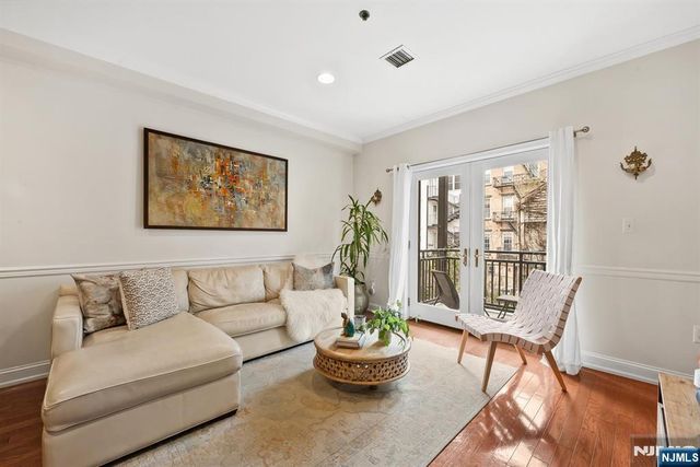 87 Jackson Street 2C, Hoboken, NJ 07030