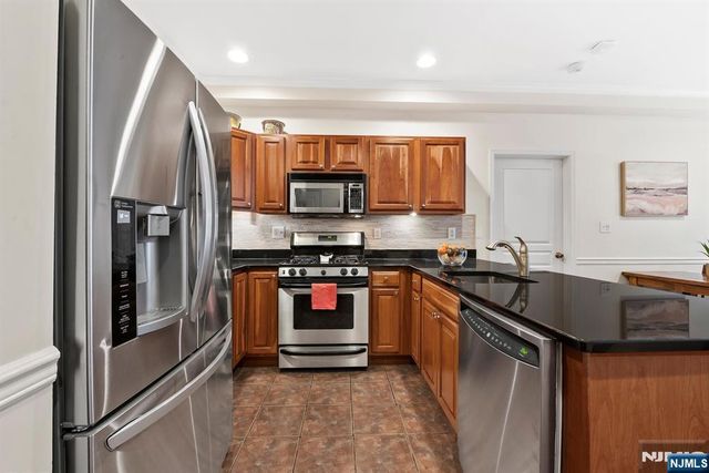 87 Jackson Street 2C, Hoboken, NJ 07030