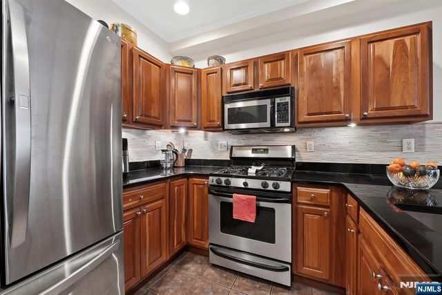 87 Jackson Street 2C, Hoboken, NJ 07030