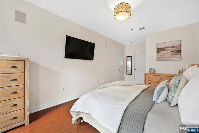 87 Jackson Street 2C, Hoboken, NJ 07030
