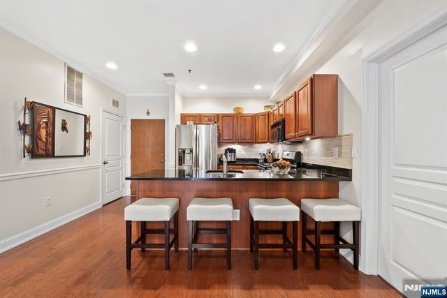 87 Jackson Street 2C, Hoboken, NJ 07030