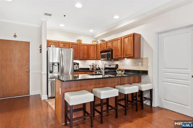 87 Jackson Street 2C, Hoboken, NJ 07030