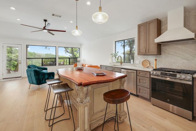 7705 Jester BLVD, Austin, TX 78750