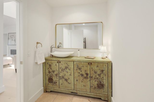 7705 Jester BLVD, Austin, TX 78750