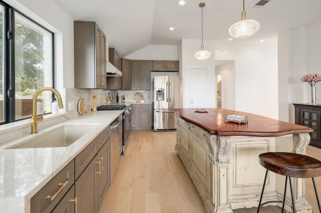 7705 Jester BLVD, Austin, TX 78750