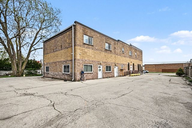 7228 39th Street 2W, Lyons, IL 60534