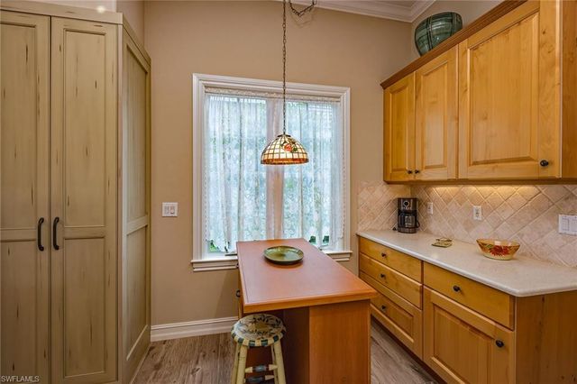 8476 Mallards PT, Naples, FL 34114