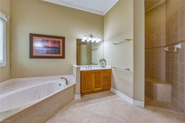 8476 Mallards PT, Naples, FL 34114