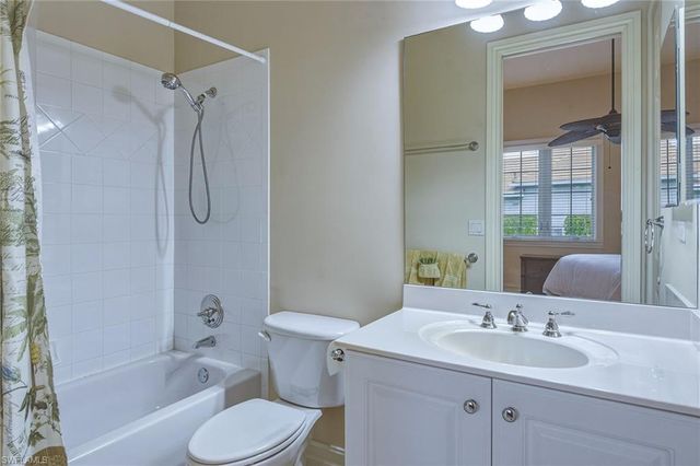 8476 Mallards PT, Naples, FL 34114