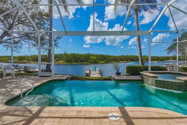 8476 Mallards PT, Naples, FL 34114