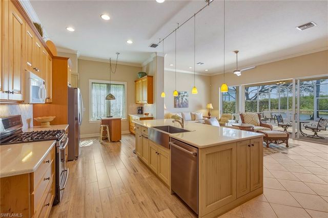 8476 Mallards PT, Naples, FL 34114