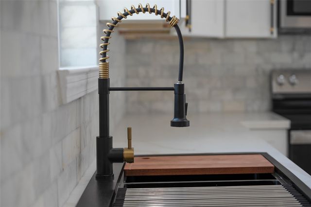 1011 Crossfield Drive, Katy, TX 77450