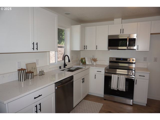 7012 Ne 149TH Ct, Vancouver, WA 98682