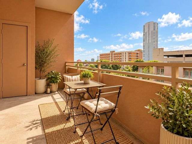 3505 Sage Road 507, Houston, TX 77056