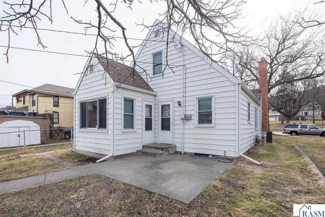 320 N 4th Street, Mankato, MN 56001