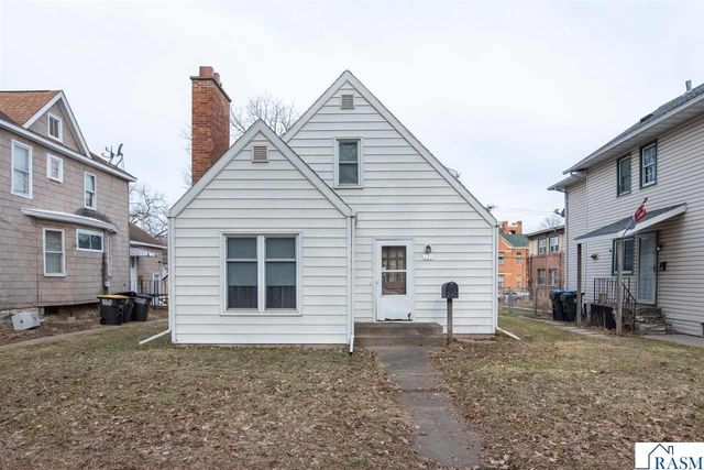 320 N 4th Street, Mankato, MN 56001