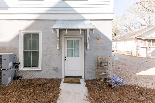 144 N Washington Avenue 102, Fayetteville, AR 72701