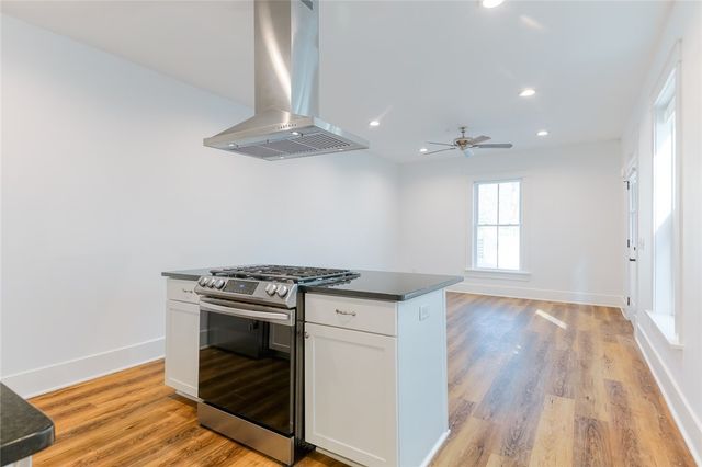 144 N Washington Avenue 102, Fayetteville, AR 72701