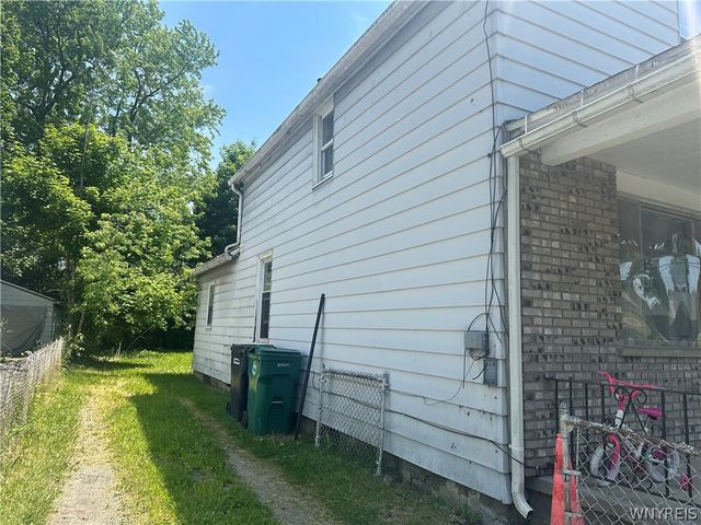 2813 10th Street, Niagara Falls, NY 14305