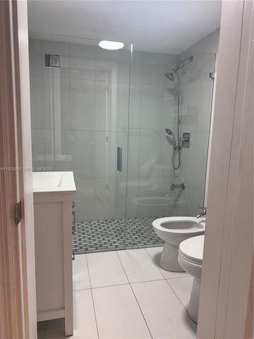 881 Hialeah Dr, Hialeah, FL 33010