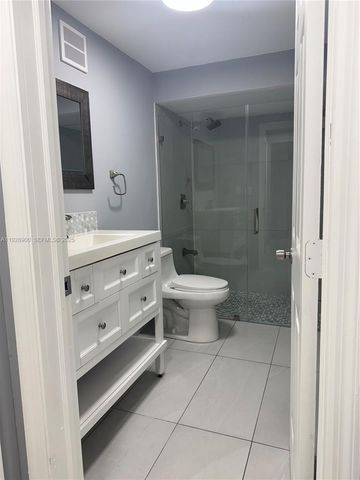 881 Hialeah Dr, Hialeah, FL 33010