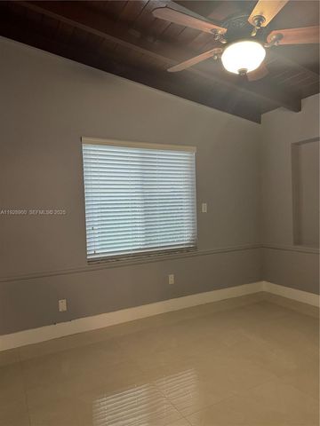 881 Hialeah Dr, Hialeah, FL 33010