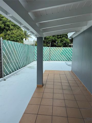 881 Hialeah Dr, Hialeah, FL 33010