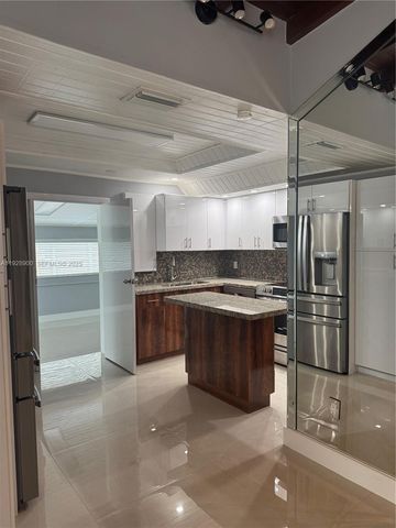 881 Hialeah Dr, Hialeah, FL 33010