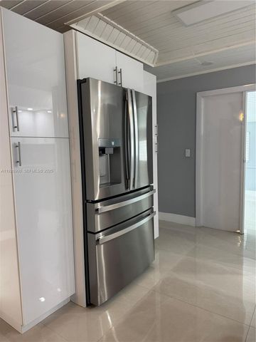 881 Hialeah Dr, Hialeah, FL 33010