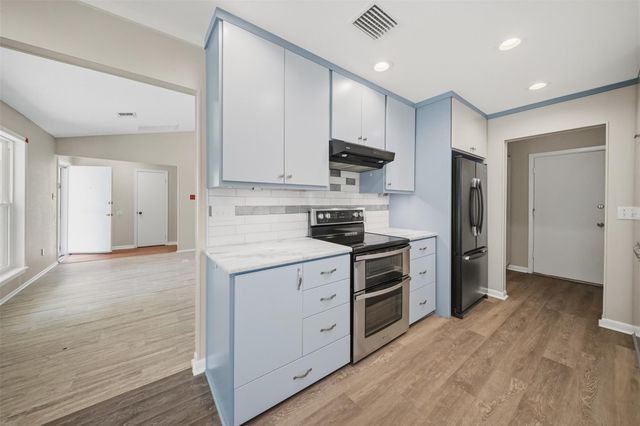 5950 Old Spanish Trail, Bryan, TX 77807