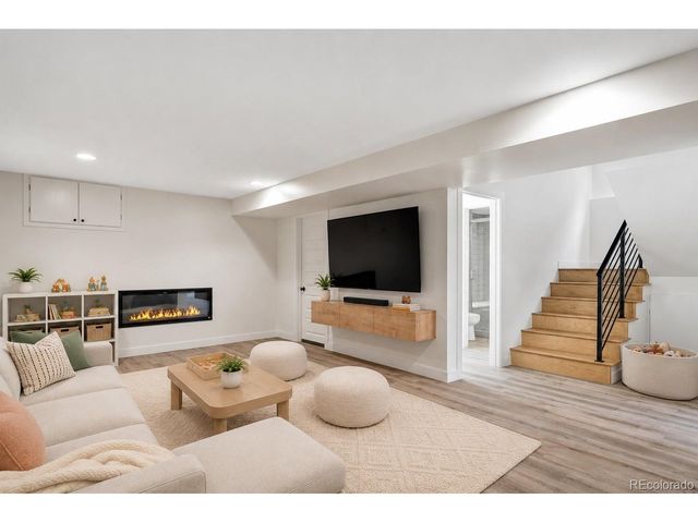 655 S Clarkson St, Denver, CO 80209