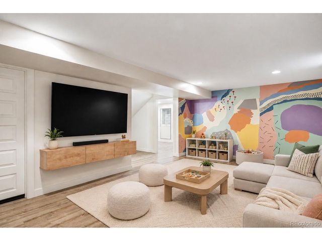 655 S Clarkson St, Denver, CO 80209