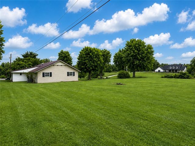 3194 N 56th Street, Springdale, AR 72762