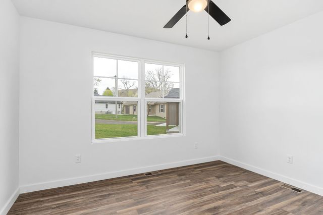 172 Sky View Meadow Dr, Crossville, TN 38555