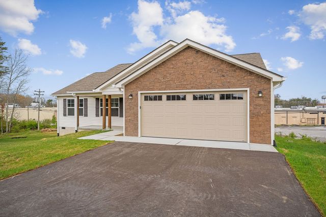 172 Sky View Meadow Dr, Crossville, TN 38555