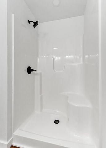 172 Sky View Meadow Dr, Crossville, TN 38555