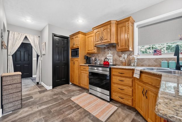 4840 S Prairie View Avenue, Battlefield, MO 65619