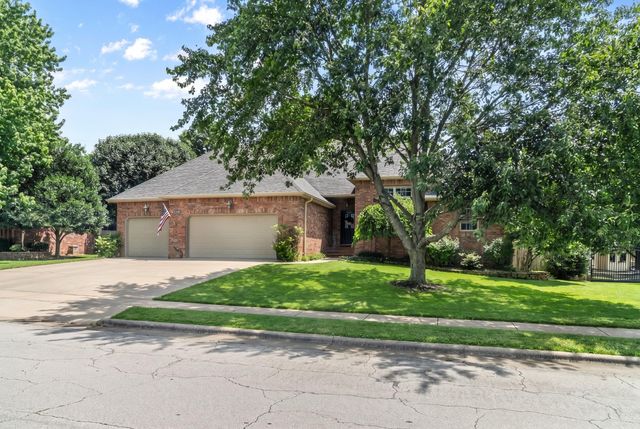 4840 S Prairie View Avenue, Battlefield, MO 65619