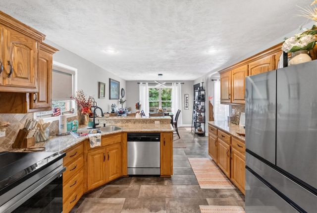 4840 S Prairie View Avenue, Battlefield, MO 65619