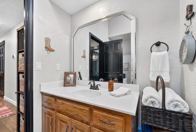 4840 S Prairie View Avenue, Battlefield, MO 65619