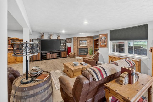 4840 S Prairie View Avenue, Battlefield, MO 65619