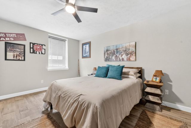 4840 S Prairie View Avenue, Battlefield, MO 65619